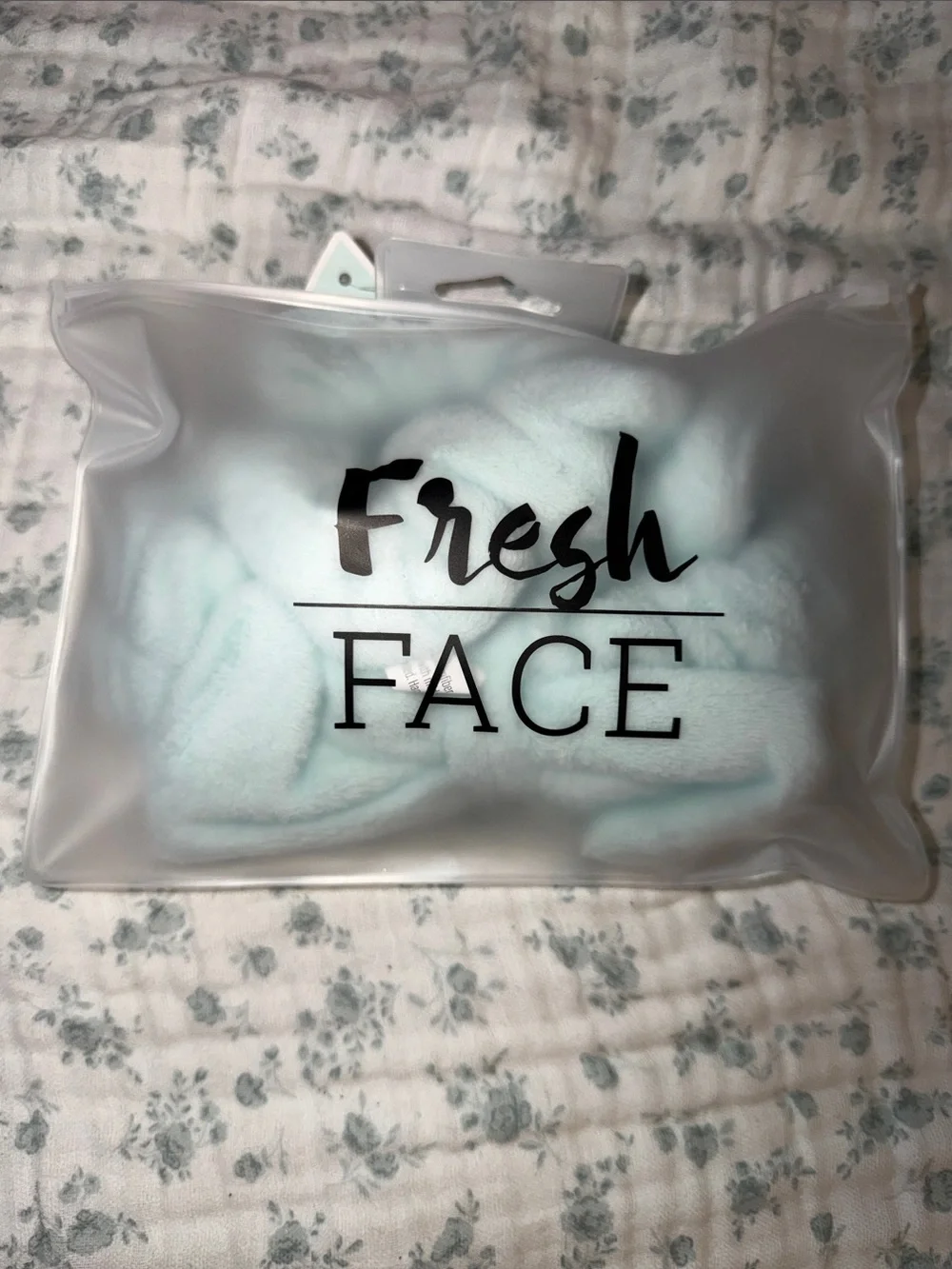 Fresh / Face Mint Green Light Blue Makeup Remover Headband and Wrist Scrunchies
